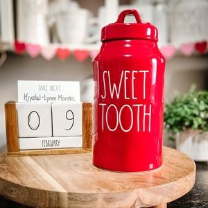 !BRAND NEW! Rae Dunn Sweet Tooth Canister